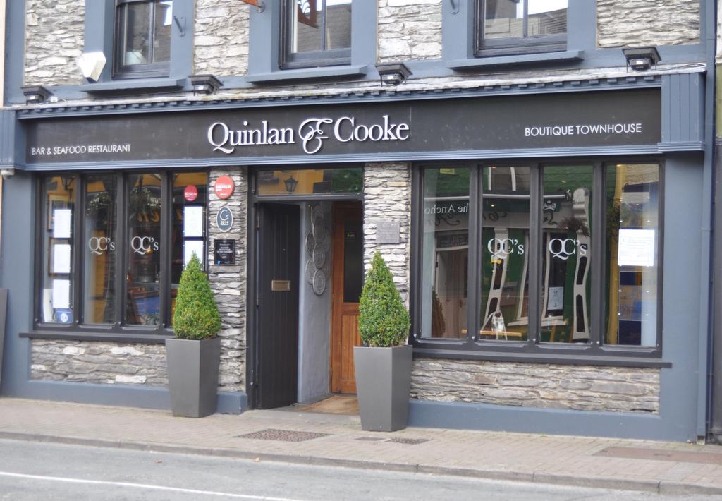 Отель Quinlan & Cooke Boutique Townhouse And Qcs Seafood Restaurant Кэрсивин Экстерьер фото